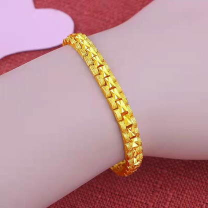 Exquisitely Designed Women's Bracelet